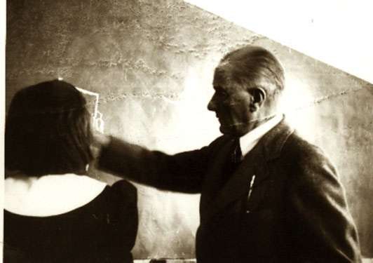Mustafa Kemal Atatürk’ün “Başöğretmenlik” ünvanını kabul ettiği gün